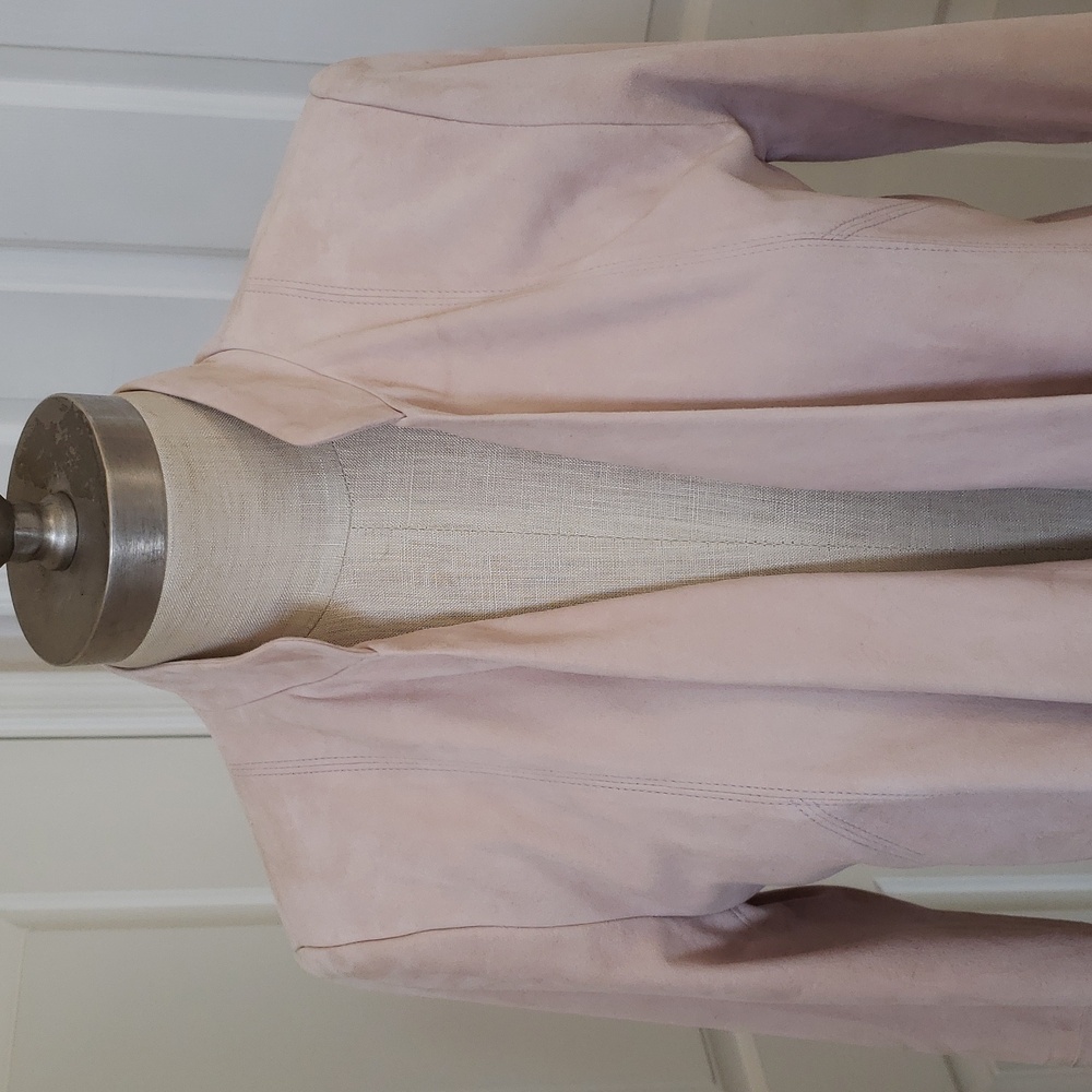 Soft blush pink genuine suede White House Black Market Draped Suede Leather S - Picture 7 of 10
